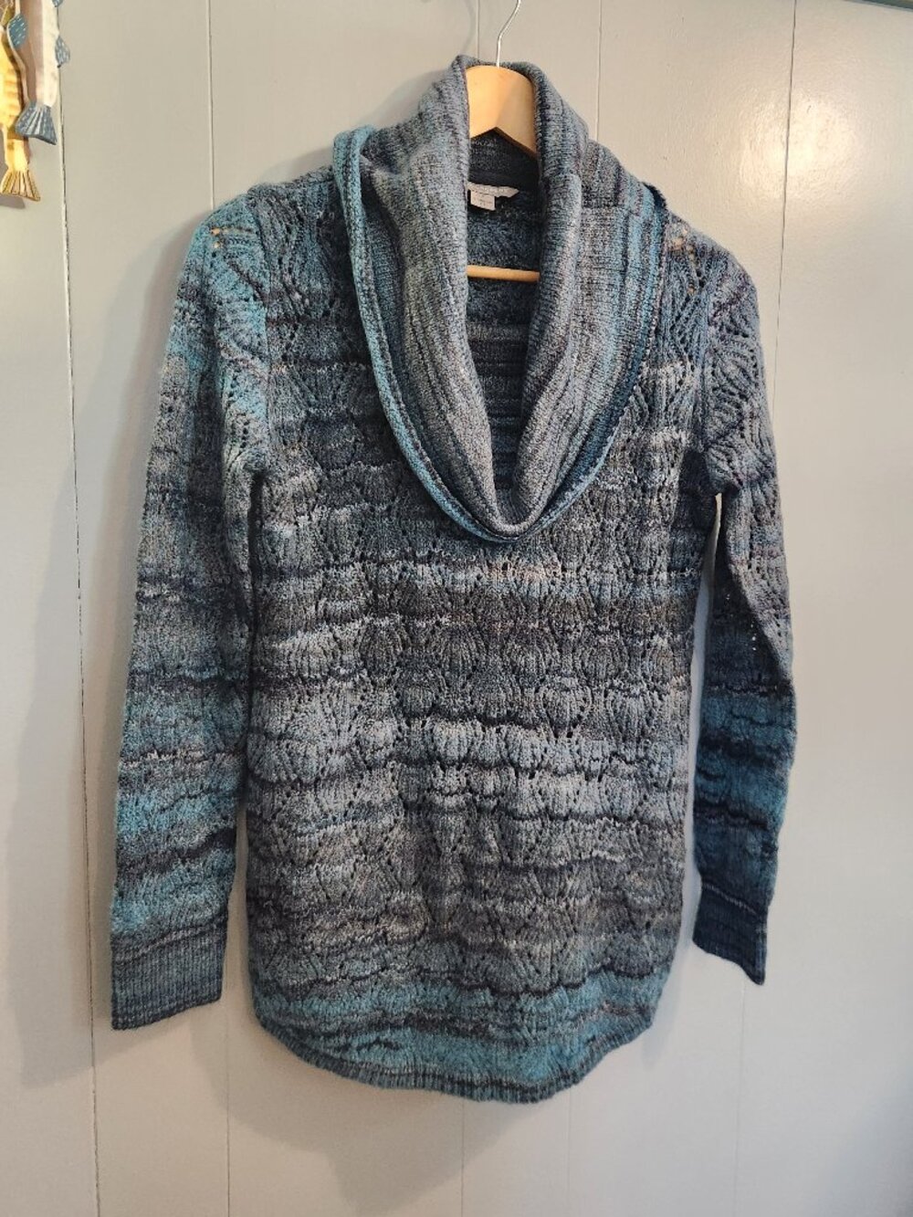 Royal Robbins Sierra open knit blue cowlneck turtleneck sweater